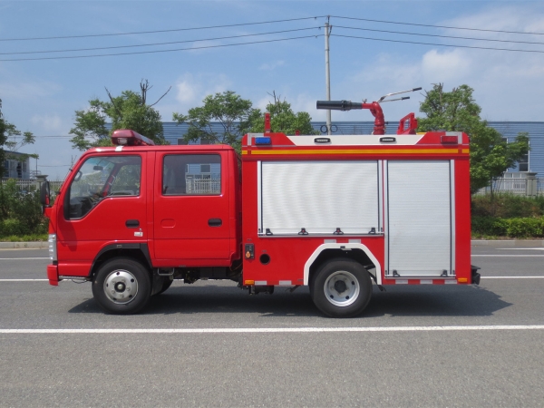 藍牌五十鈴水罐消防車