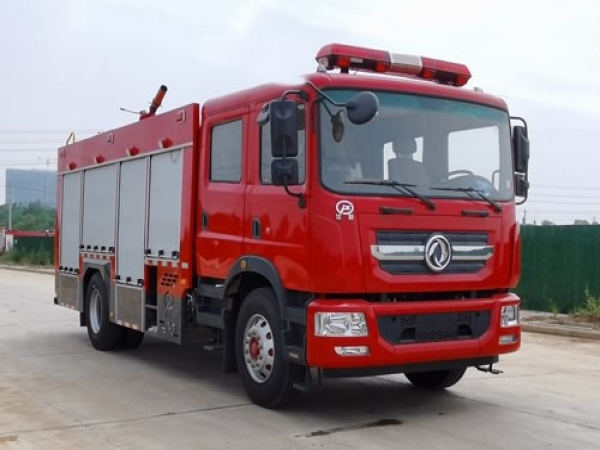 東風(fēng)7噸泡沫消防車